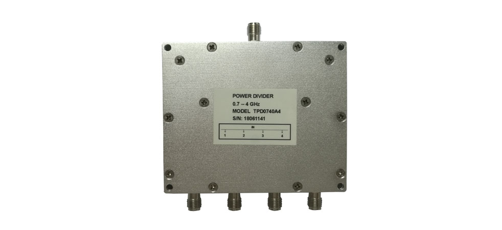 TPD0740A4 0.7-4GHz 4 way power divider