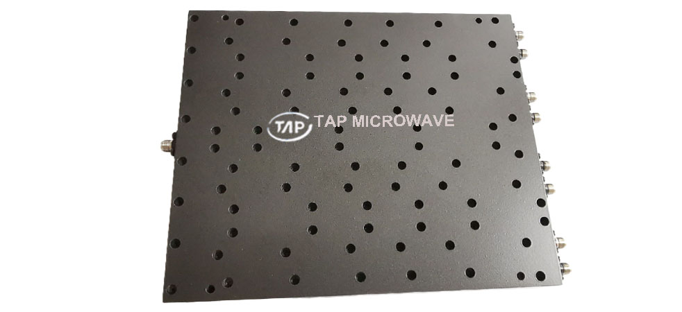 TPD08180A8 0.8-18GHz 8 way power divider